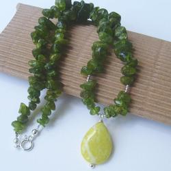 oliwkowy naszyjnik,oliwin,jadeit - Naszyjniki - Biżuteria